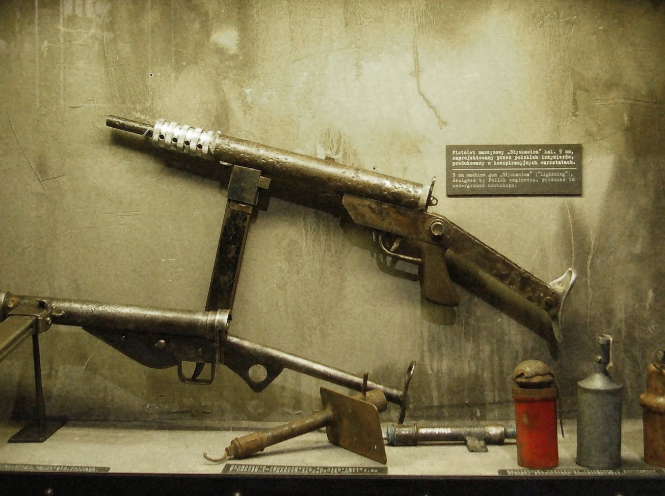 World War II Guns The Homemade Submachine Gun that Armed the Polish